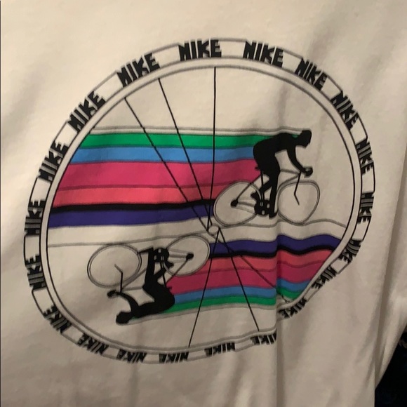 Nike Sportswear tee size Large - Picture 2 of 4